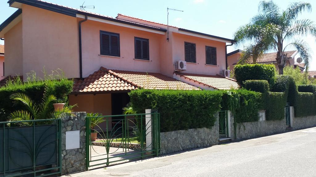 Le Ville Di Porto Ada Pizzo  Luaran gambar